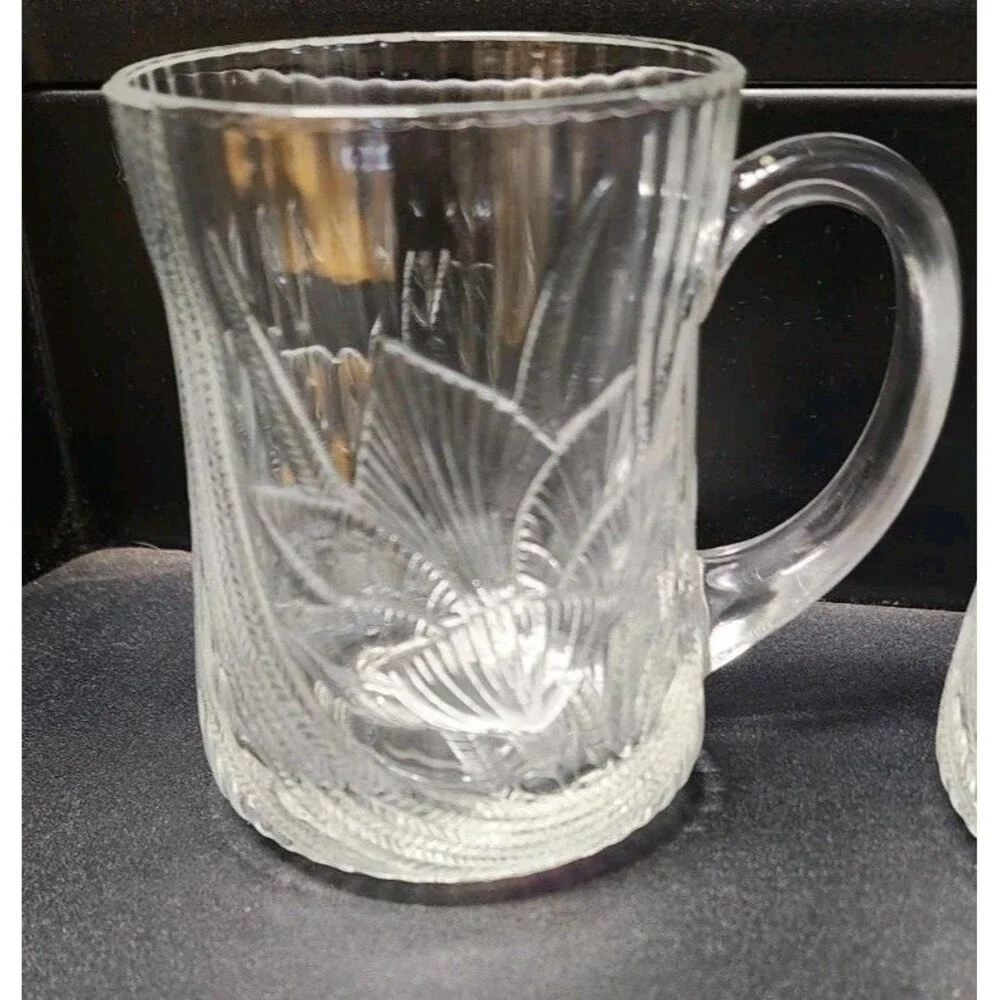 Vtg Arcoroc Canterbury Clear Glass Mugs Embossed Crocus Flower France Set Of 2